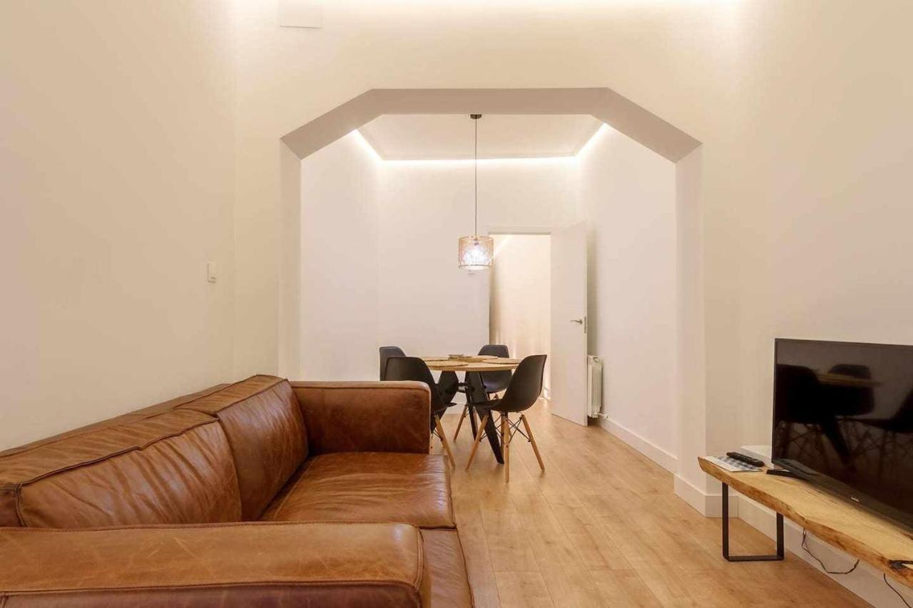Vivienda Turistica Estilosa En La Zona Vieja Bilbao Exterior foto